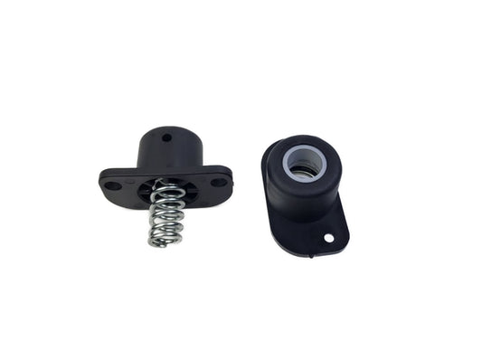 Kit di 1 boccola Universal diam. 18 lato manopola e 1 boccola chiusa complete di molle lunghe.